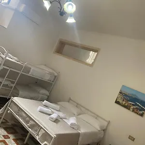 casa-nonna-rusell.hotels-amalfi.com/