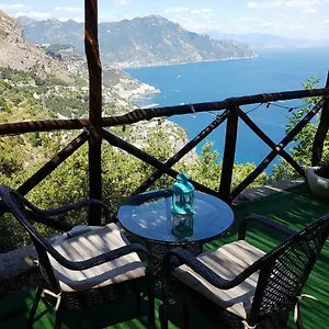 https://la-casetta-nel-bosco-campania.hotels-amalfi.com